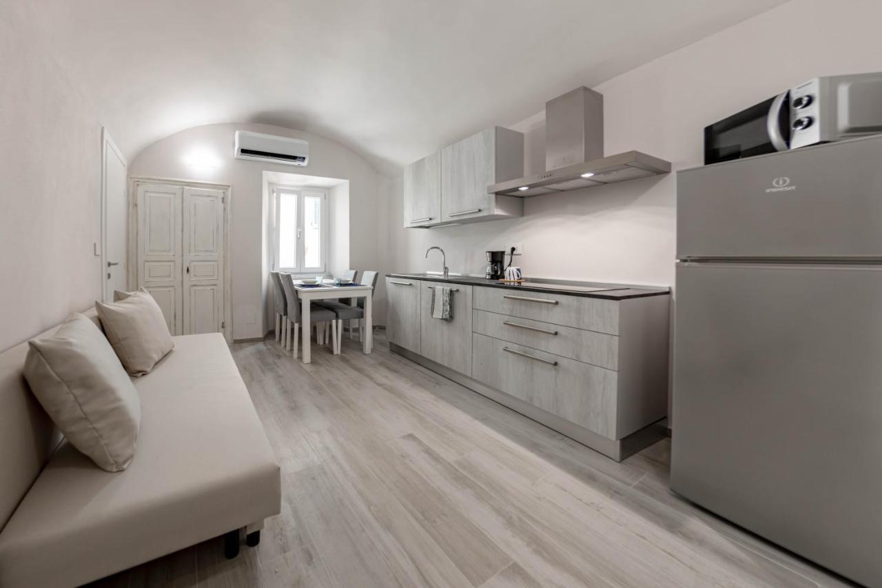 Apartamento H11 Piccola Perla A Un Passo Dal Mare Santo Stefano al Mare Exterior foto